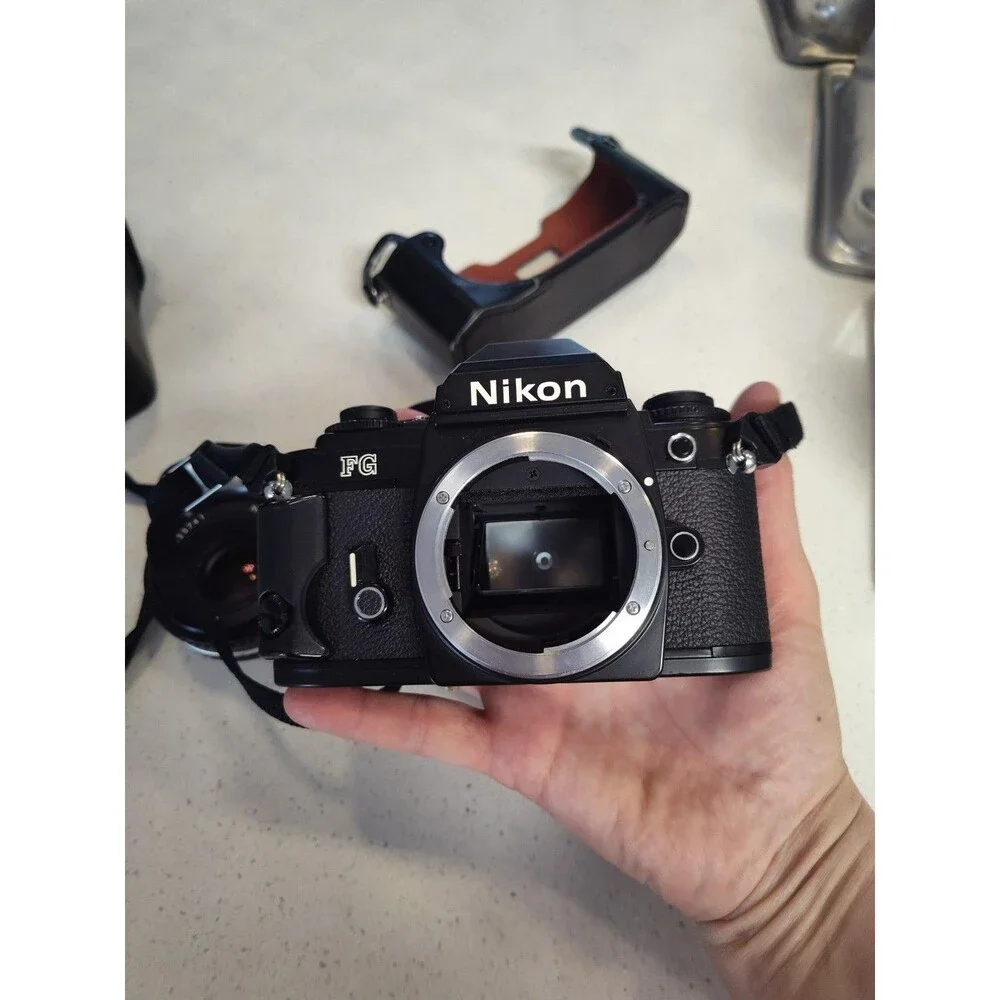 Nikon FG Film Camera With Leather Case & Strap Nikon Series E 35mm 1:18 Lens